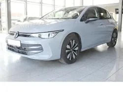 Rot Gebraucht 2024 VW Golf VIII Goal Kombi | 33.440 € (Superpreis)