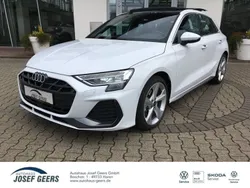 Weiß Gebraucht 2024 Audi A3 Sportback S-Line Limousine | 38.885 € (Fairer Preis)