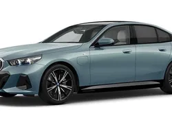 Grün Gebraucht 2025 BMW 550e Comfort Edition Limousine | 83.429 € (Fairer Preis)