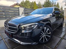 Schwarz Gebraucht 2022 Mercedes E300 Limousine | 34.510 € (Fairer Preis)