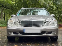 Grau Gebraucht 2005 Mercedes E200 Kombi | 3.150 € (Guter Preis)