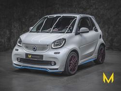 Weiß (tailor made aston martin morning frost) Gebraucht 2018 Smart ForTwo Cabrio Brabus Cabrio | 42.222 €