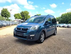 Lackierung blau kyanos/metalli Gebraucht 2016 Peugeot Partner Tepee Allure Van / Kleinbus | 7.480 € (Fairer Preis)