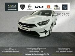 Weiß Gebraucht 2022 Kia Ceed Vision Kleinwagen | 19.800 € (Guter Preis)