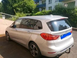 Silber Gebraucht 2017 BMW 220 Gran Tourer Van / Kleinbus | 17.800 € (Fairer Preis)