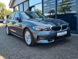 Mineralgrau metallic Gebraucht 2021 BMW 330e Sport Line Kombi | 22.490 € (Guter Preis)