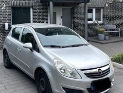 Silber Gebraucht 2007 Opel Corsa S Kleinwagen | 2.190 €
