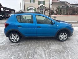 Blau Gebraucht 2015 Dacia Sandero Prestige SUV | 4.200 € (Guter Preis)