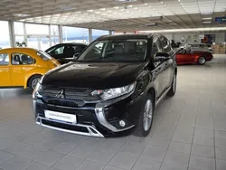 Schwarz Gebraucht 2019 Mitsubishi Outlander P-HEV SUV | 20.990 € (Fairer Preis)