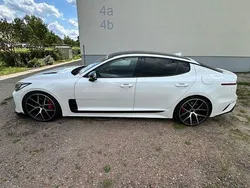 Weiß Gebraucht 2018 Kia Stinger Limousine | 28.000 € (Fairer Preis)