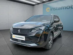 Schwarz Gebraucht 2022 Peugeot 5008 Van / Kleinbus | 28.749 € (Fairer Preis)