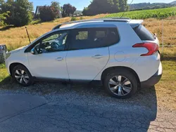 Weiß Gebraucht 2014 Peugeot 2008 SUV | 6.000 € (Fairer Preis)