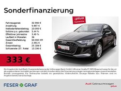 Mythosschwarz metallic Gebraucht 2025 Audi A3 Ambiente Limousine | 32.990 € (Fairer Preis)