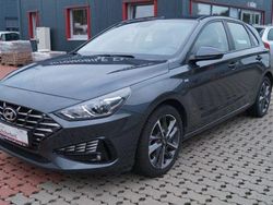 Grau Gebraucht 2023 Hyundai i30 Trend Limousine | 15.490 € (Fairer Preis)