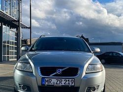 Grau Gebraucht 2009 Volvo V50 Momentum Kombi | 6.500 €