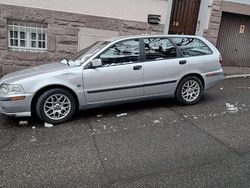 Grau Gebraucht 2000 Volvo V40 Limousine | 1.750 € (Fairer Preis)