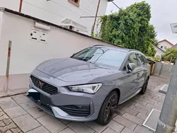 Grau Gebraucht 2021 Cupra Leon Kombi | 24.700 € (Fairer Preis)