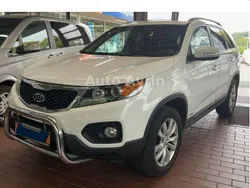 Weiß Gebraucht 2010 Kia Sorento 2 SUV | 10.499 € (Fairer Preis)