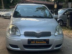 Silber Gebraucht 2004 Toyota Yaris Limousine | 3.999 € (Teuer)