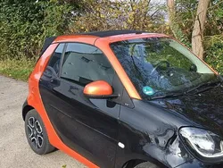 Schwarz Gebraucht 2019 Smart ForTwo Cabrio Cabrio | 17.850 € (Fairer Preis)