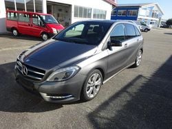 Grau Gebraucht 2014 Mercedes B220 Avantgarde Van / Kleinbus | 14.200 € (Fairer Preis)