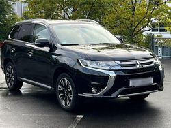 Schwarz Gebraucht 2017 Mitsubishi Outlander P-HEV SUV | 16.500 € (Fairer Preis)