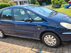 Blau Gebraucht 2005 Citroën Xsara Picasso Van / Kleinbus | 1.400 €
