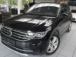 Deep black perleffekt Gebraucht 2021 VW Tiguan Elegance SUV | 30.390 € (Guter Preis)