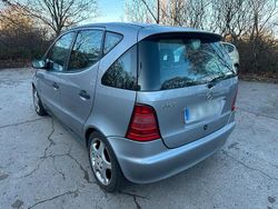 Silber Gebraucht 2001 Mercedes A190 Kleinwagen | 950 €