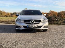 Silber Gebraucht 2015 Mercedes E200 Avantgarde Limousine | 16.400 € (Fairer Preis)