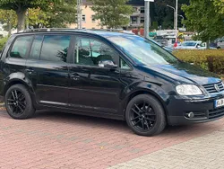 Schwarz Gebraucht 2006 VW Touran Van / Kleinbus | 2.000 € (Fairer Preis)