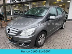 Grau Gebraucht 2009 Mercedes B180 Van / Kleinbus | 2.980 € (Superpreis)