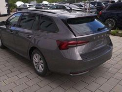 Graphitgrau metallic Gebraucht 2025 Skoda Octavia Business Line Kombi | 32.941 €