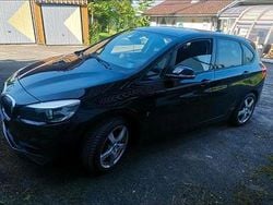 Schwarz Gebraucht 2018 BMW 225 SUV | 12.950 € (Etwas zu teuer)