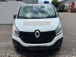 Weiß Gebraucht 2018 Renault Trafic Komfort Van | 6.400 € (Etwas zu teuer)