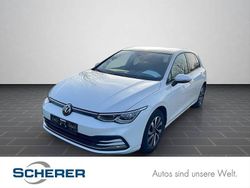 Oryxweiß perlmutteffekt Gebraucht 2022 VW Golf Limousine | 28.900 €