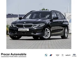 Schwarz Gebraucht 2022 BMW 318 Advantage Kombi | 27.990 € (Etwas zu teuer)