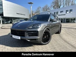 Grau Gebraucht 2025 Porsche Cayenne SUV | 128.500 €