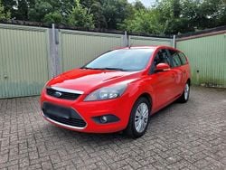 Rot Gebraucht 2009 Ford Focus Kombi | 2.400 € (Superpreis)