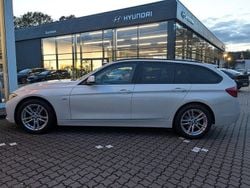 Weiß Gebraucht 2017 BMW 318 Sport Line Kombi | 11.800 € (Guter Preis)