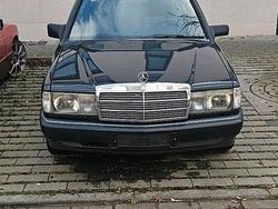 Schwarz Gebraucht 1992 Mercedes 190 Limousine | 4.500 €