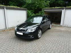 Schwarz Gebraucht 2013 Skoda Octavia RS Kombi | 10.900 € (Fairer Preis)