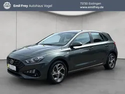 Grau Gebraucht 2023 Hyundai i30 Select Limousine | 17.360 € (Guter Preis)