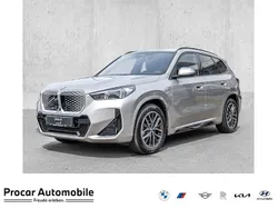 Silber Neu 2025 BMW iX1 M Sport SUV | 48.990 € (Guter Preis)