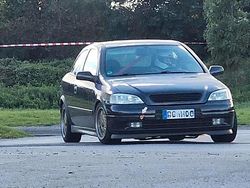 Schwarz Gebraucht 2001 Opel Astra Coupé | 4.300 €