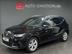 Midnight schwarz metallic Gebraucht 2024 Seat Arona FR SUV | 27.145 €