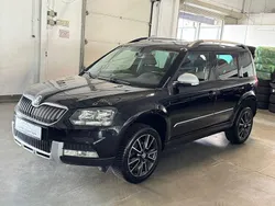 Schwarz Gebraucht 2015 Skoda Yeti Adventure SUV | 13.900 € (Fairer Preis)