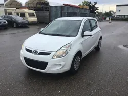 Weiß Gebraucht 2010 Hyundai i20 Edition Limousine | 2.599 € (Guter Preis)