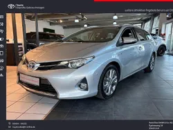 Silber Gebraucht 2013 Toyota Auris Touring Sports Life+ Kombi | 12.390 € (Fairer Preis)