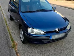 Blau Gebraucht 2001 Peugeot 106 Kleinwagen | 650 €